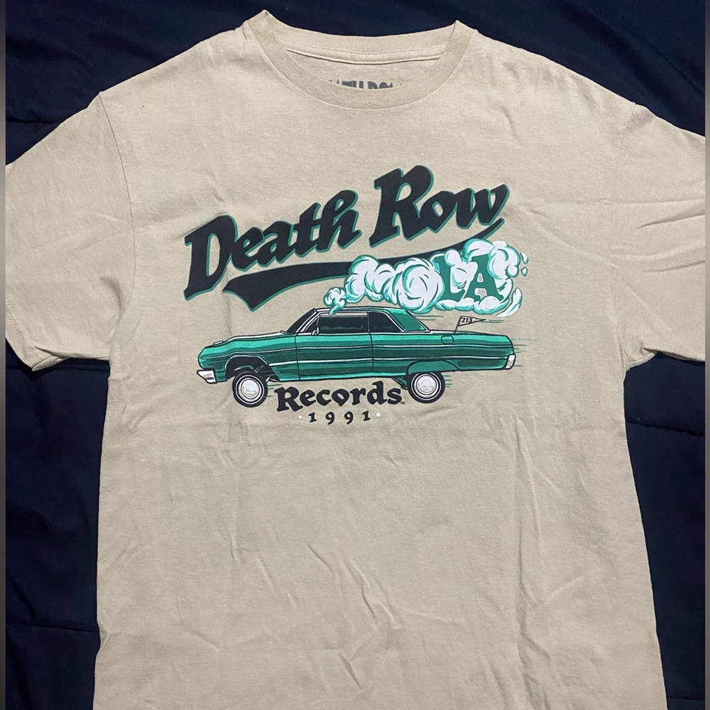 Men’s t shirt